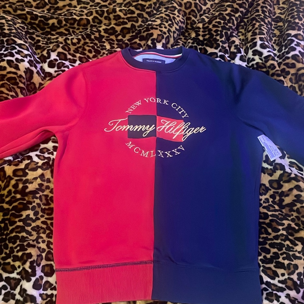 Tommy Hilfiger extra small sweatshirt with tag.